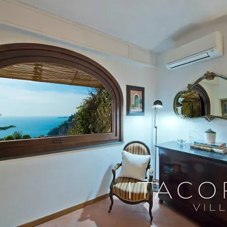Gaia - Sea View, Pool, Terrace, Patio & Courtyard Villa Positano