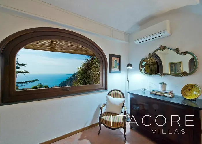 Gaia - Sea View, Pool, Terrace, Patio & Courtyard Villa Positano