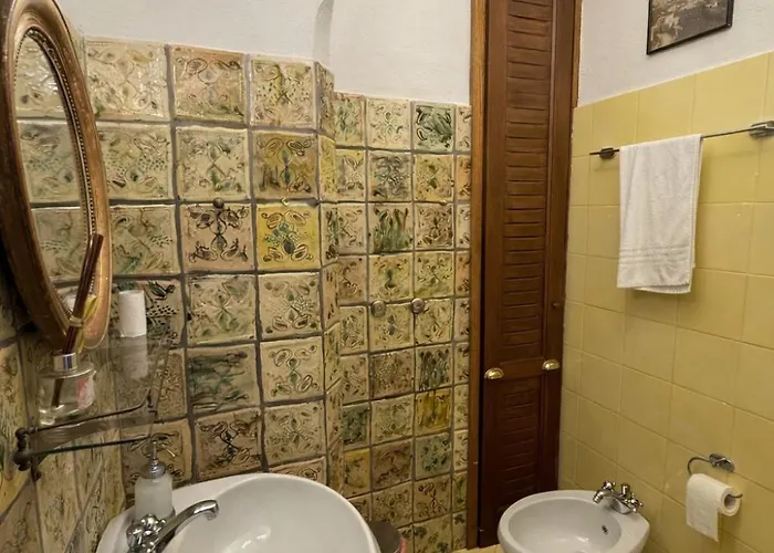 Gaia - Sea View, Pool, Terrace, Patio & Courtyard Positano