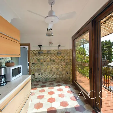 Gaia - Sea View, Pool, Terrace, Patio & Courtyard ポジターノ